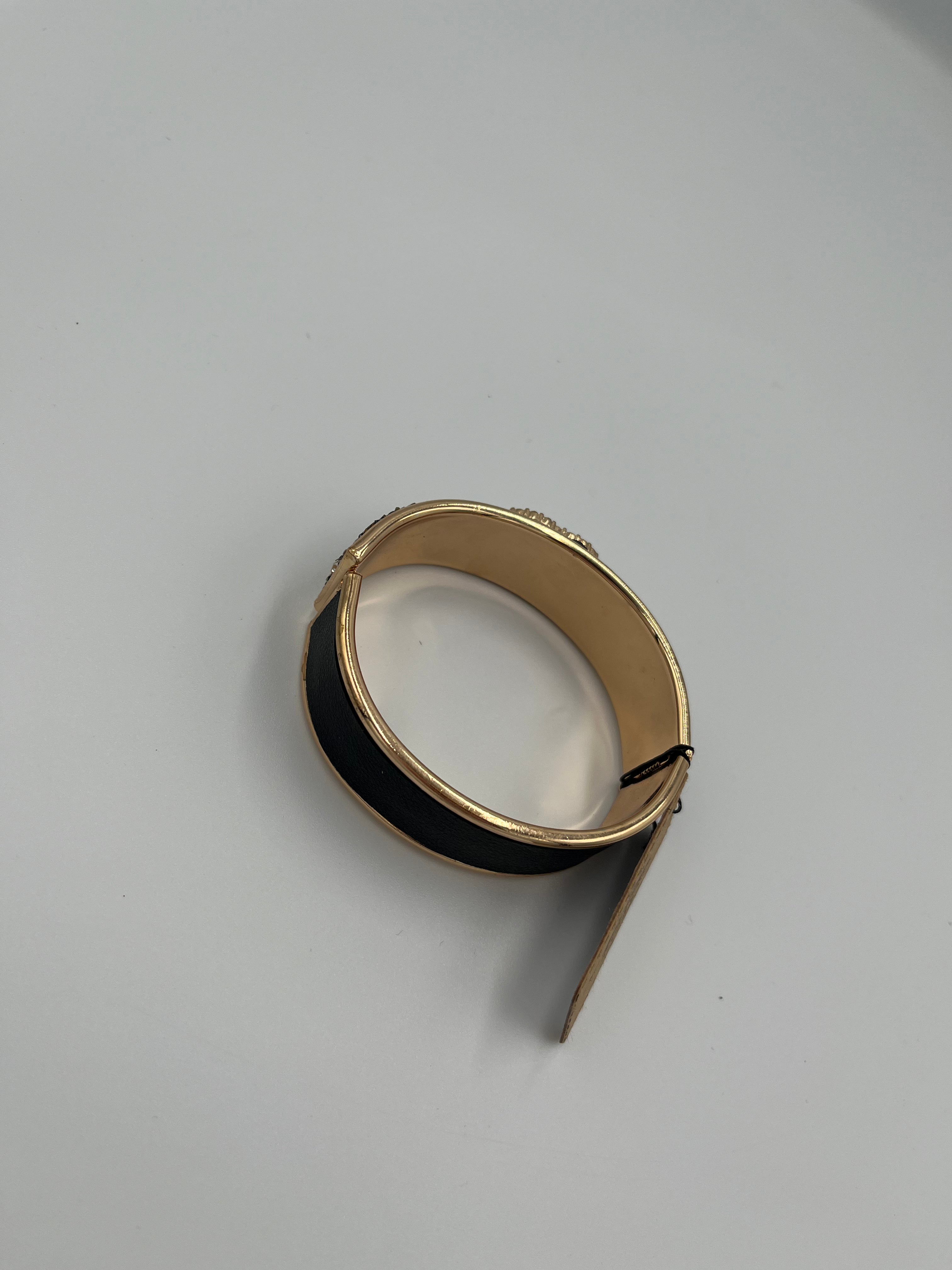 Goldtone\Black Bejeweled Bracelet